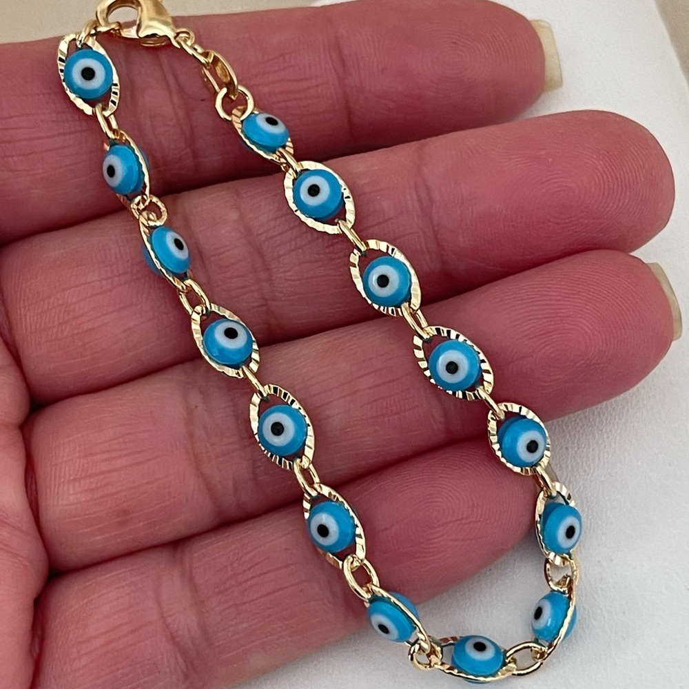 18k Gold Filled Evil Eye 🧿 Bracelet - Picture 4 of 5